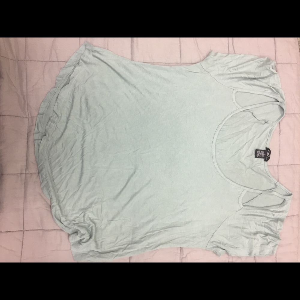 Women’s short sleeve shirt